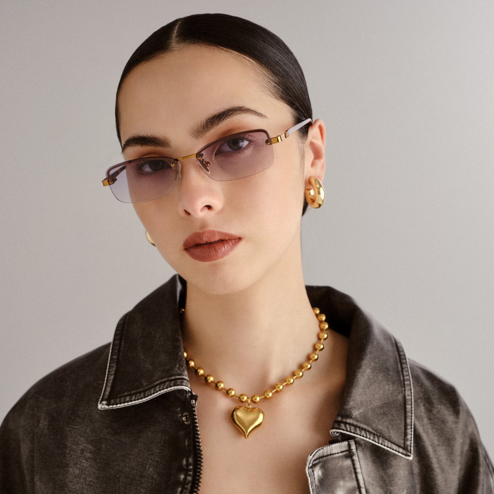 Enigmatic Antique Gold Dark Tort Female Round Sunglasses | Le Specs