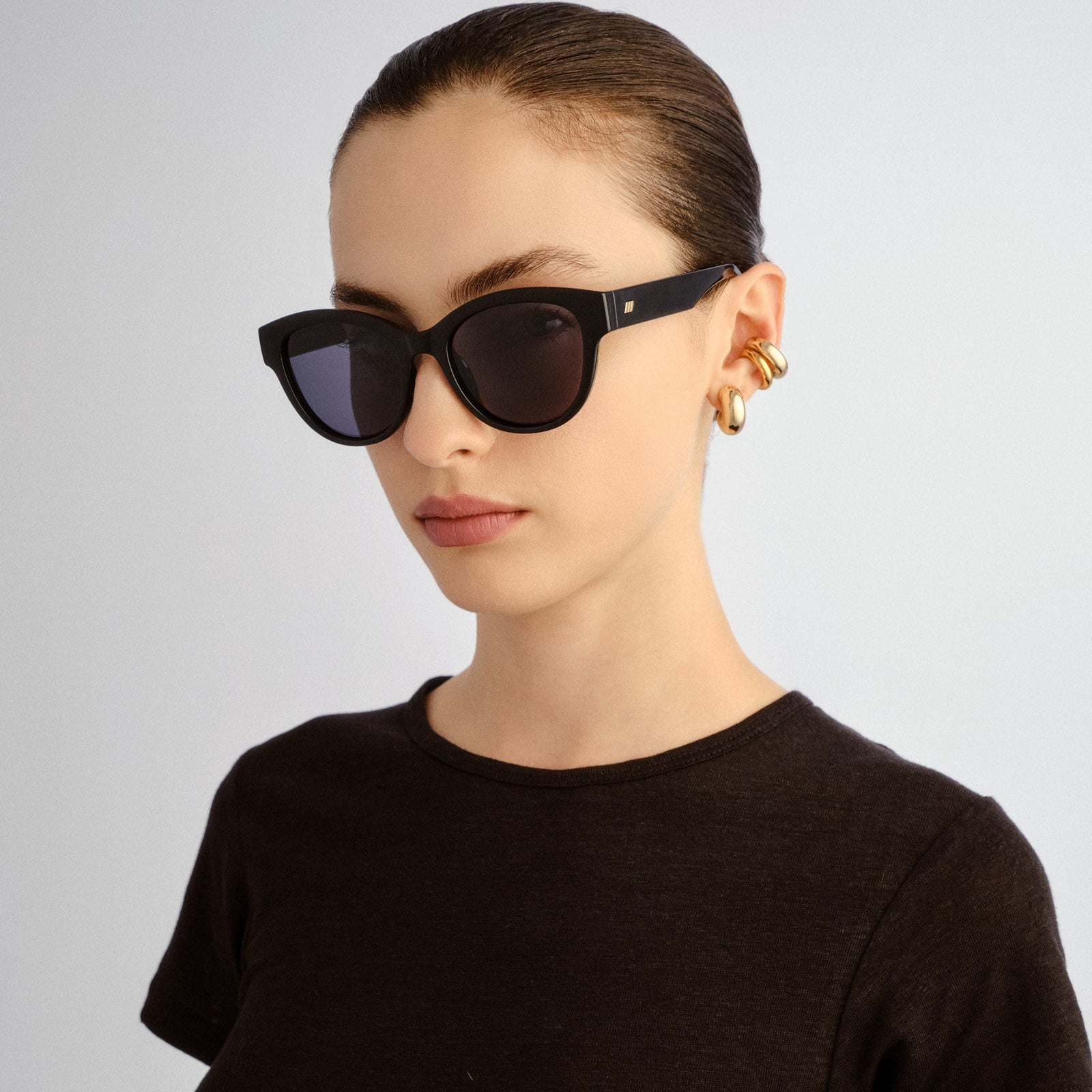 Majestic Black Female Round Sunglasses | Le Specs