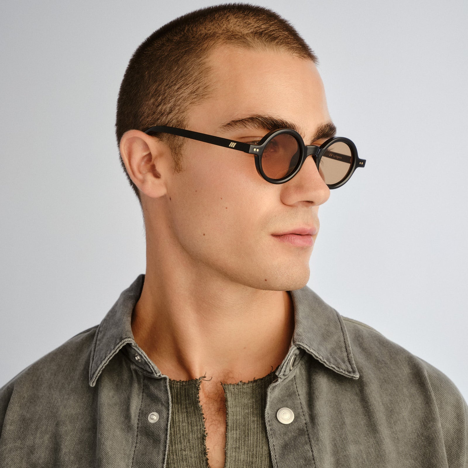Sycophantic + Black Uni-Sex Round Sunglasses | Le Specs