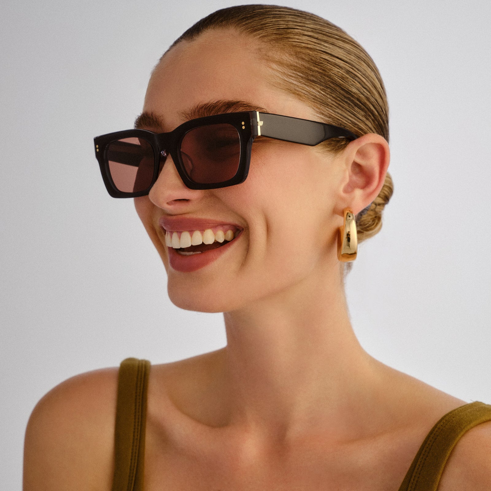 Lucent Black Uni-Sex D-Frame Sunglasses | Le Specs