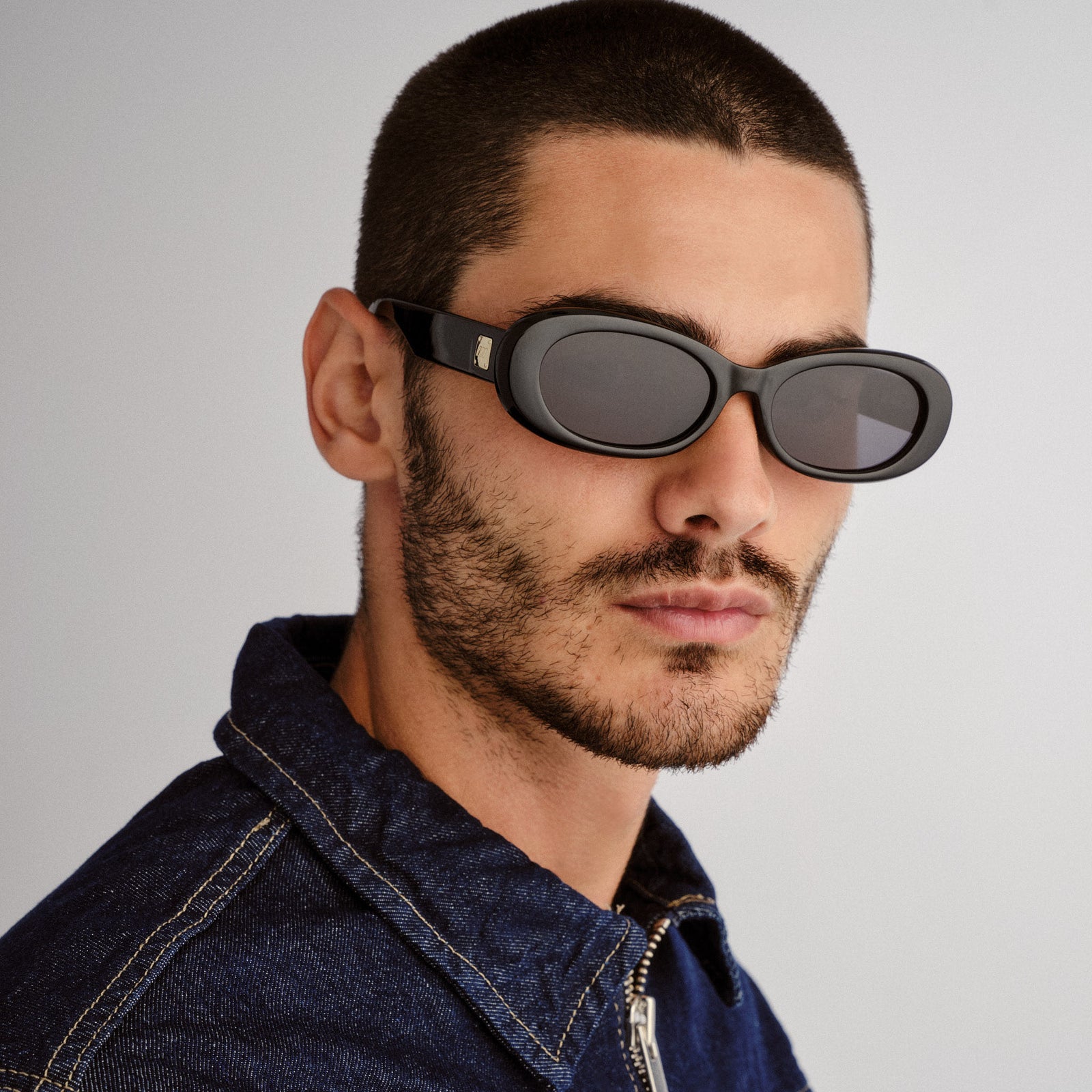 Hey Ya + Black Uni-Sex Oval Sunglasses | Le Specs