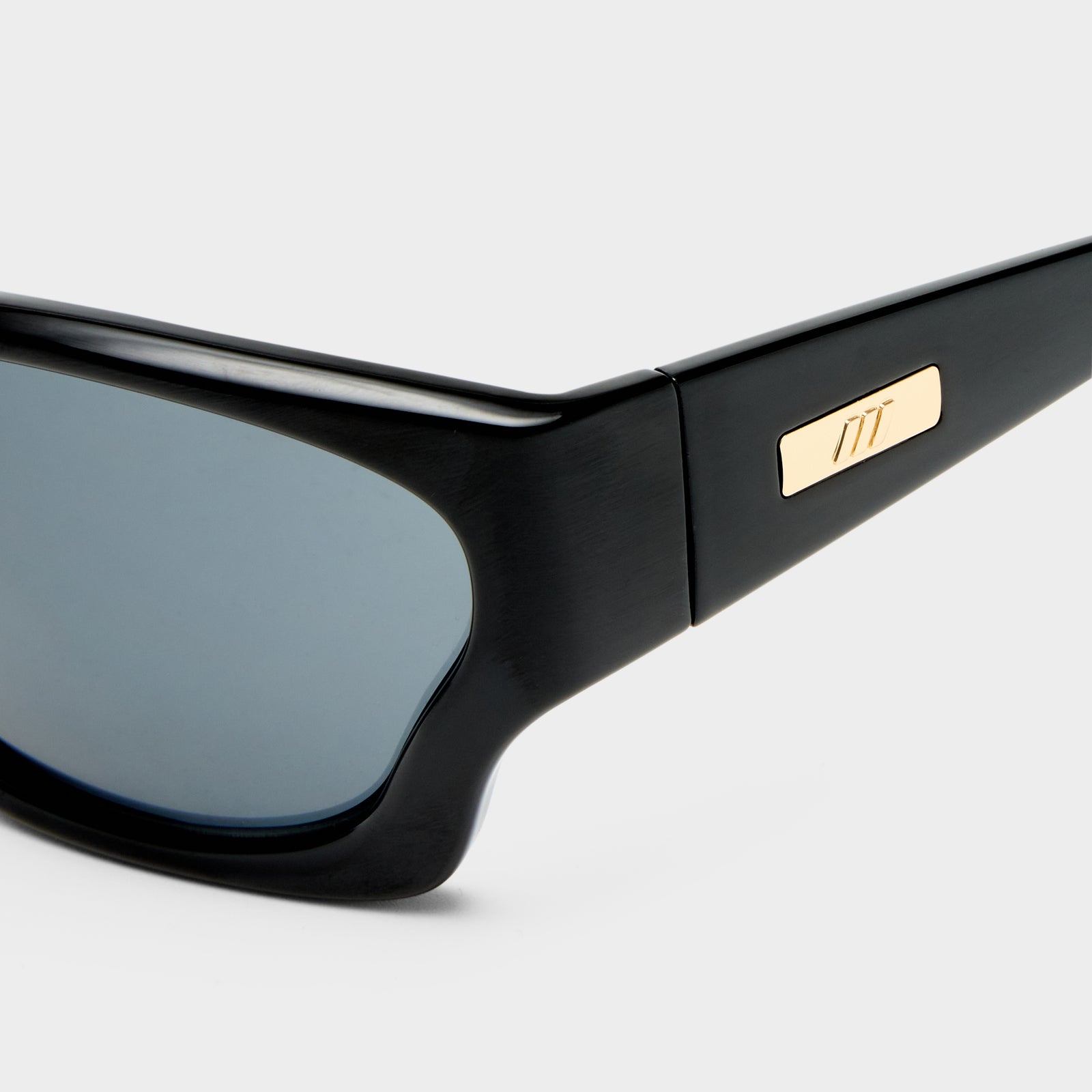 Salacious Black Uni-Sex Wrap Sunglasses | Le Specs