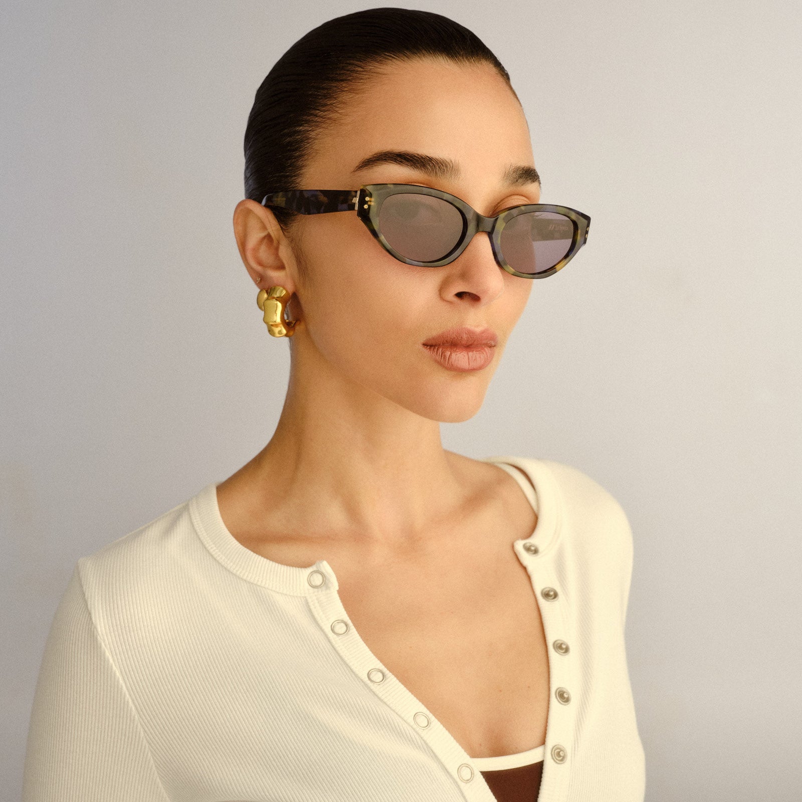 Halcyon Navy Tort Female Cat-Eye Sunglasses | Le Specs