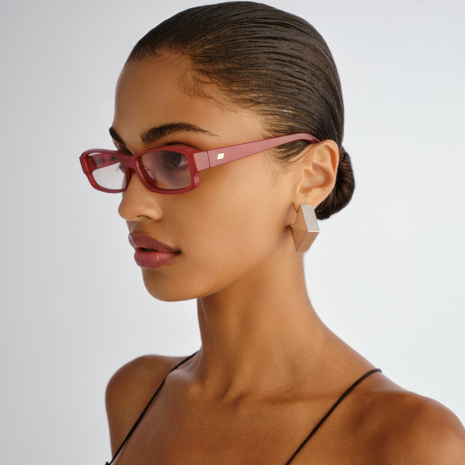 Dial Tone Cranberry Uni-Sex Rectangle Sunglasses | Le Specs