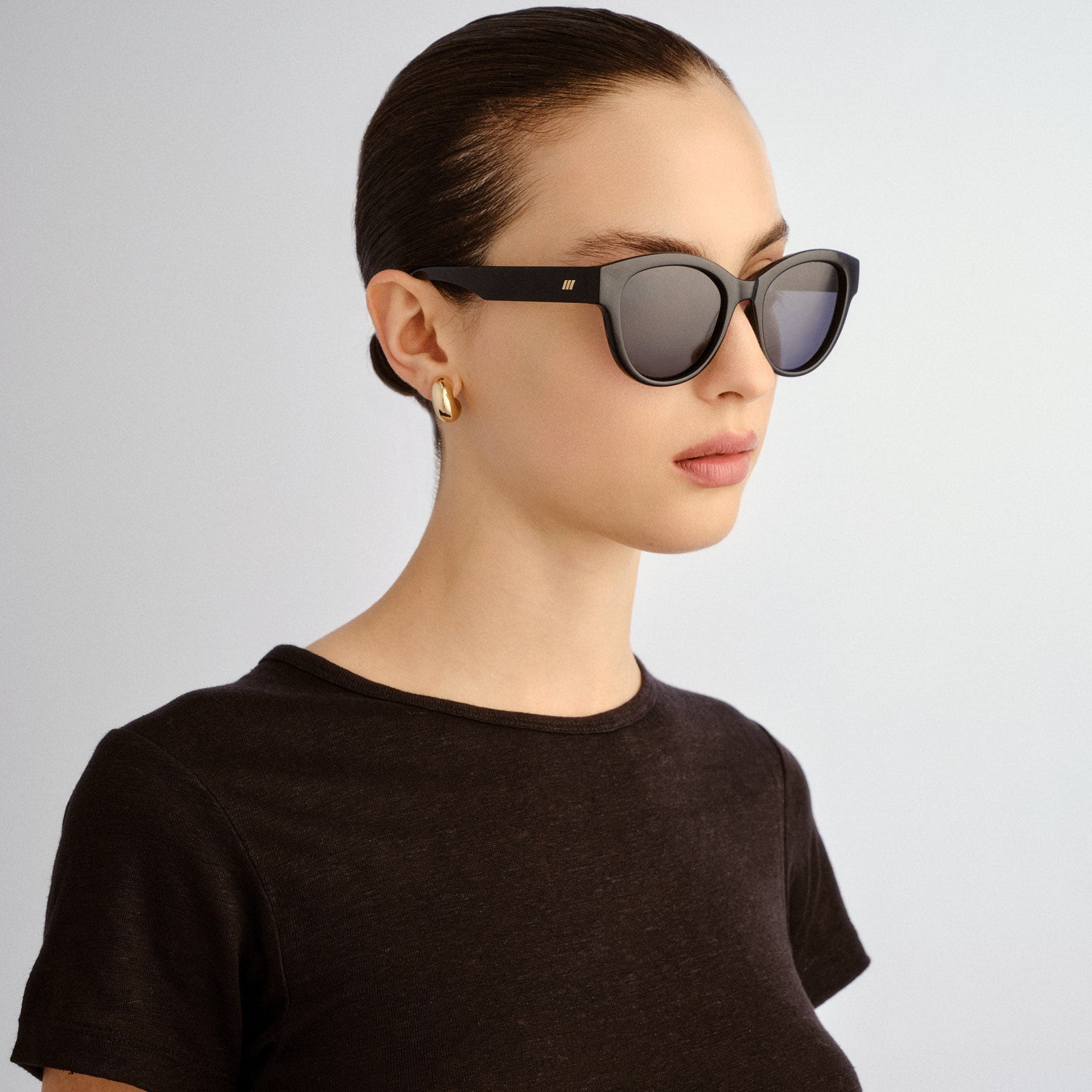 Majestic Black Female Round Sunglasses | Le Specs