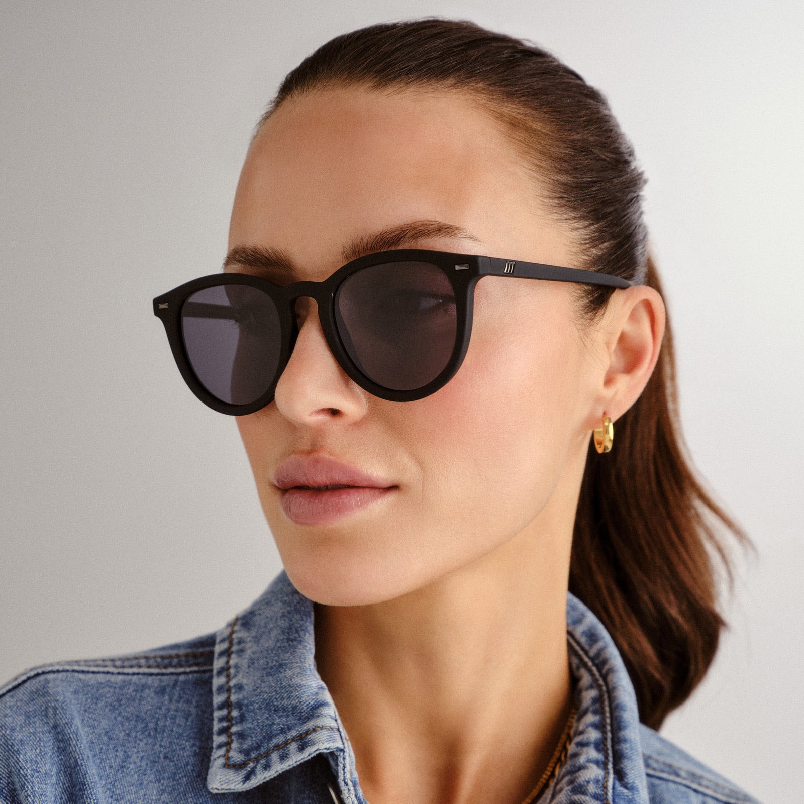 Fire Starter Black Rubber Uni-Sex Round Sunglasses | Le Specs