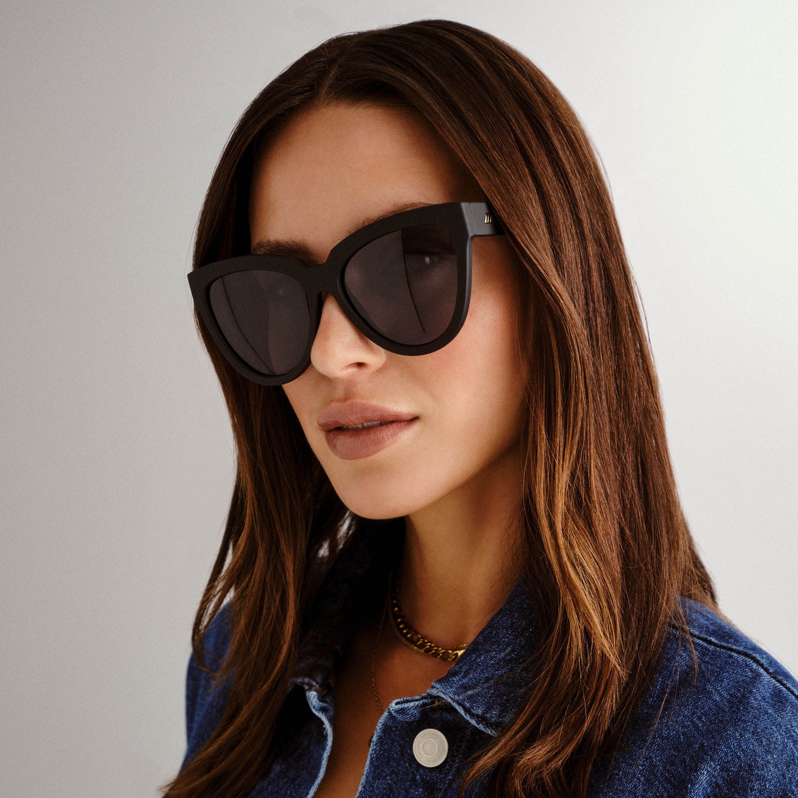 Liar Lair Black Rubber Female Cat-Eye Sunglasses | Le Specs