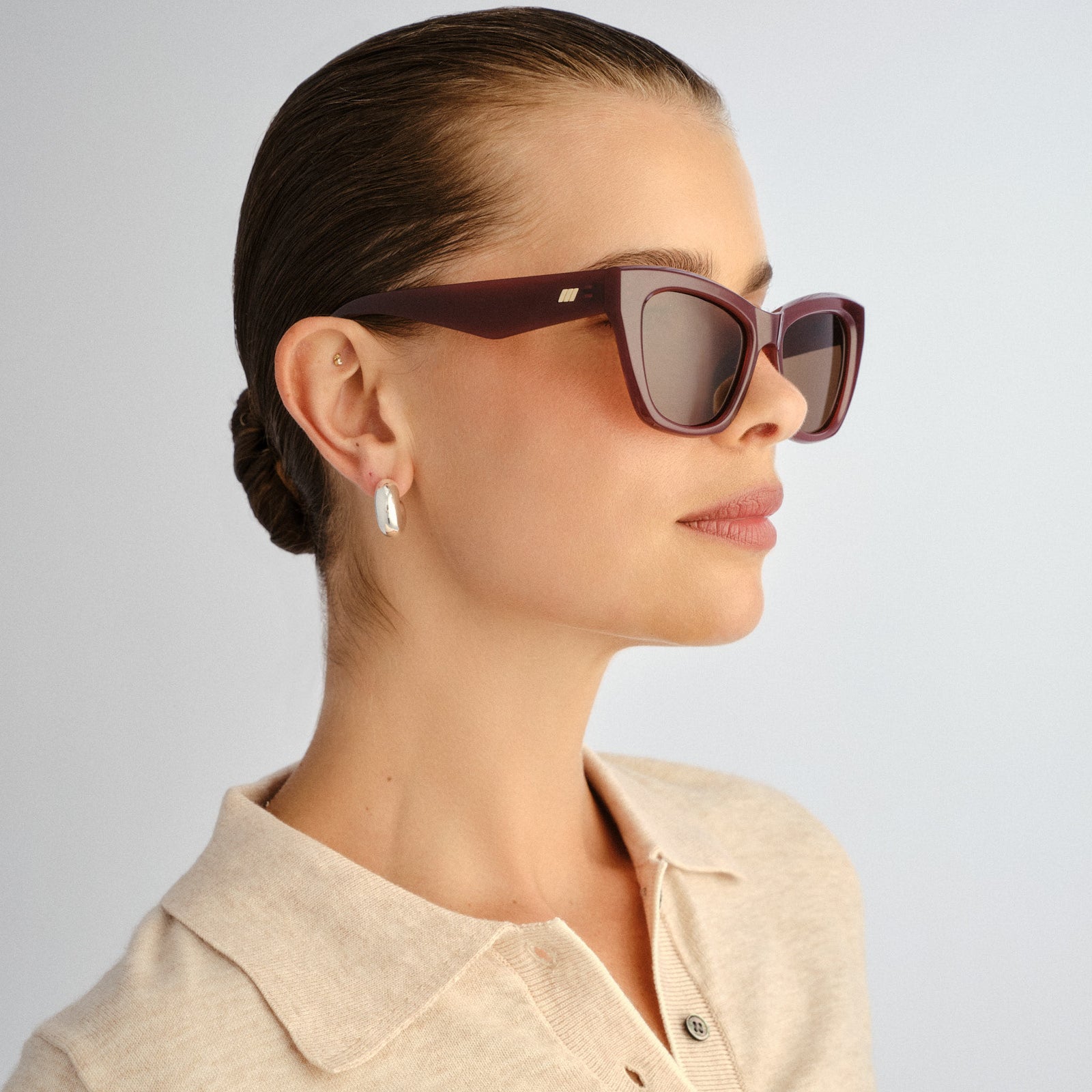 Lumen + Cranberry Female Cat-Eye Sunglasses | Le Specs