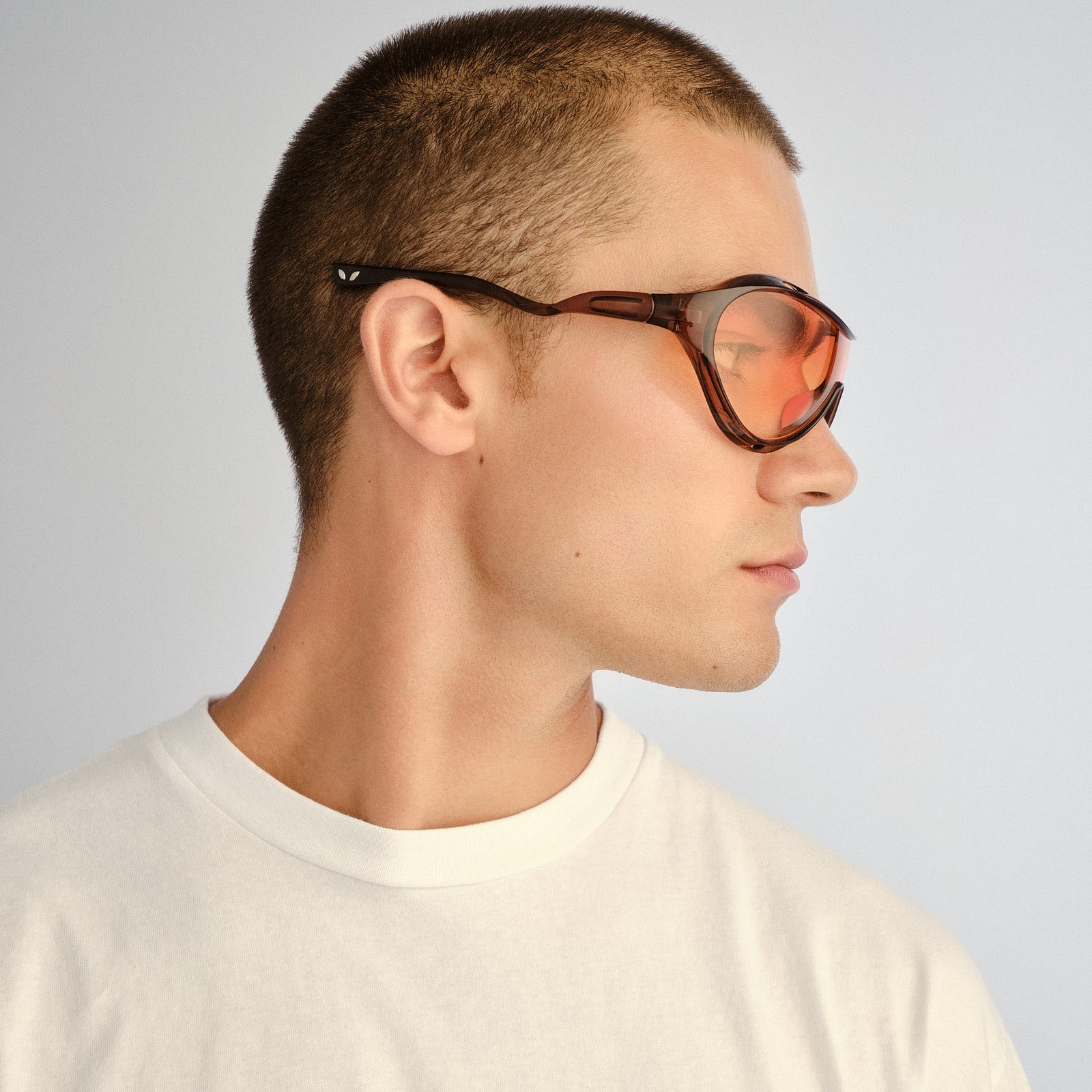 Iris Cocoa Uni-Sex Shield Sunglasses | Le Specs