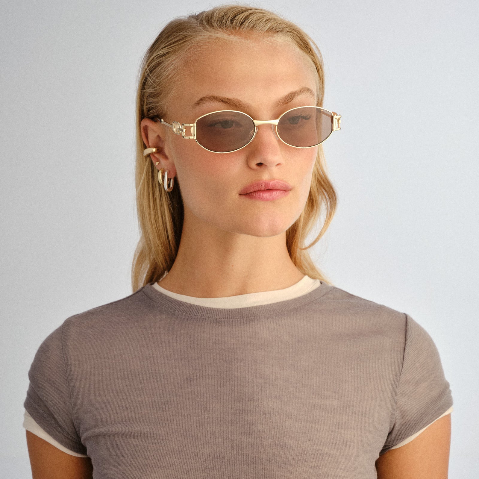 The Forbidden Gold Uni-Sex Oval Sunglasses | Le Specs