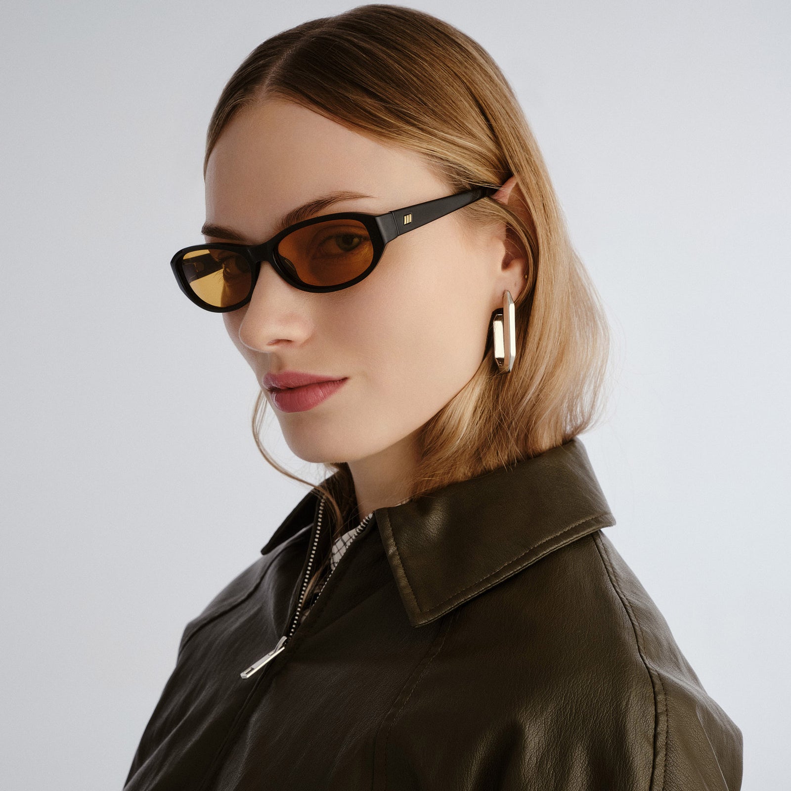 Dont Cha Black Uni-Sex Oval Sunglasses | Le Specs