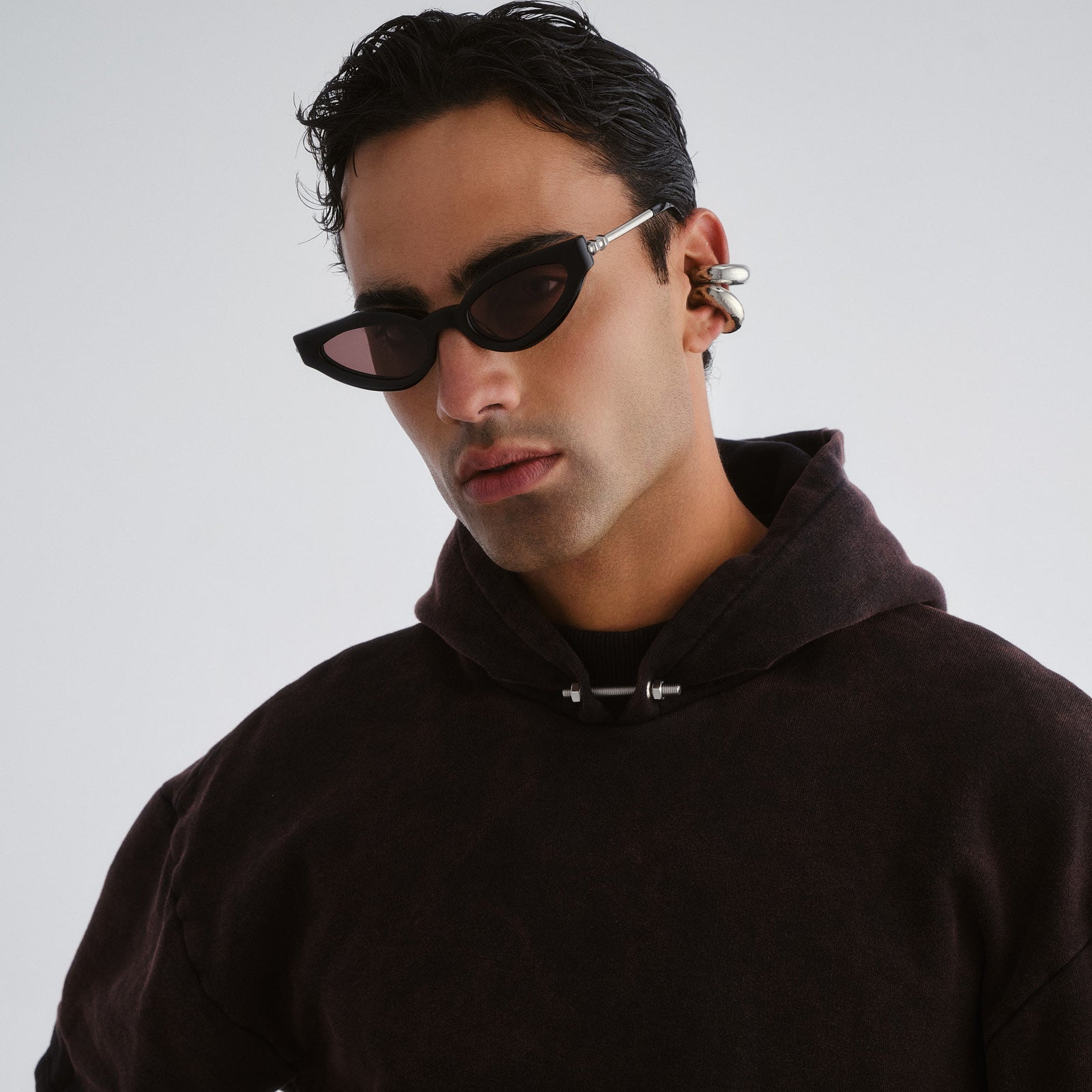 Freigeist Black Uni-Sex Cat-Eye Sunglasses | Le Specs