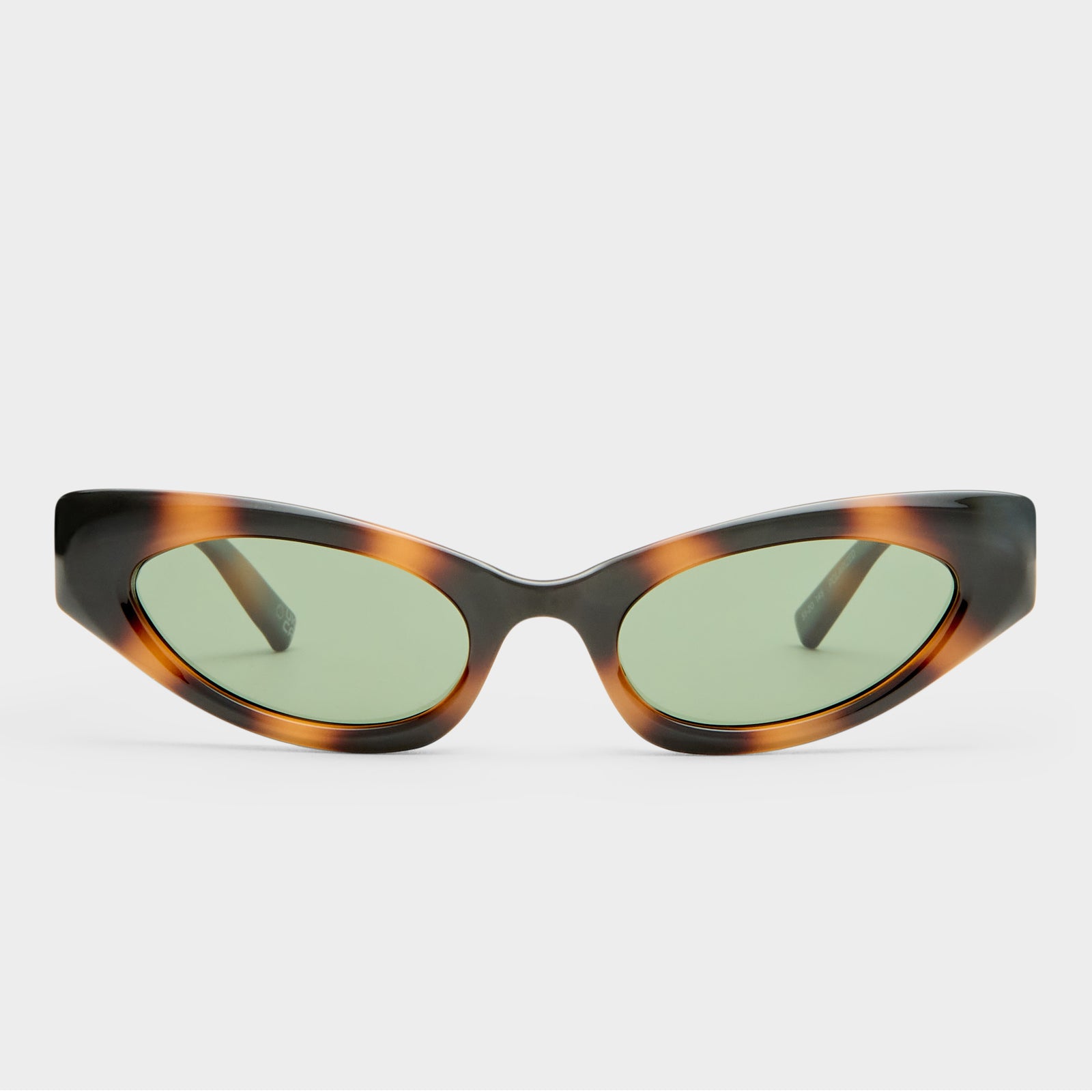 The Stealth Ombre Tort Female Cat-Eye Sunglasses | Le Specs