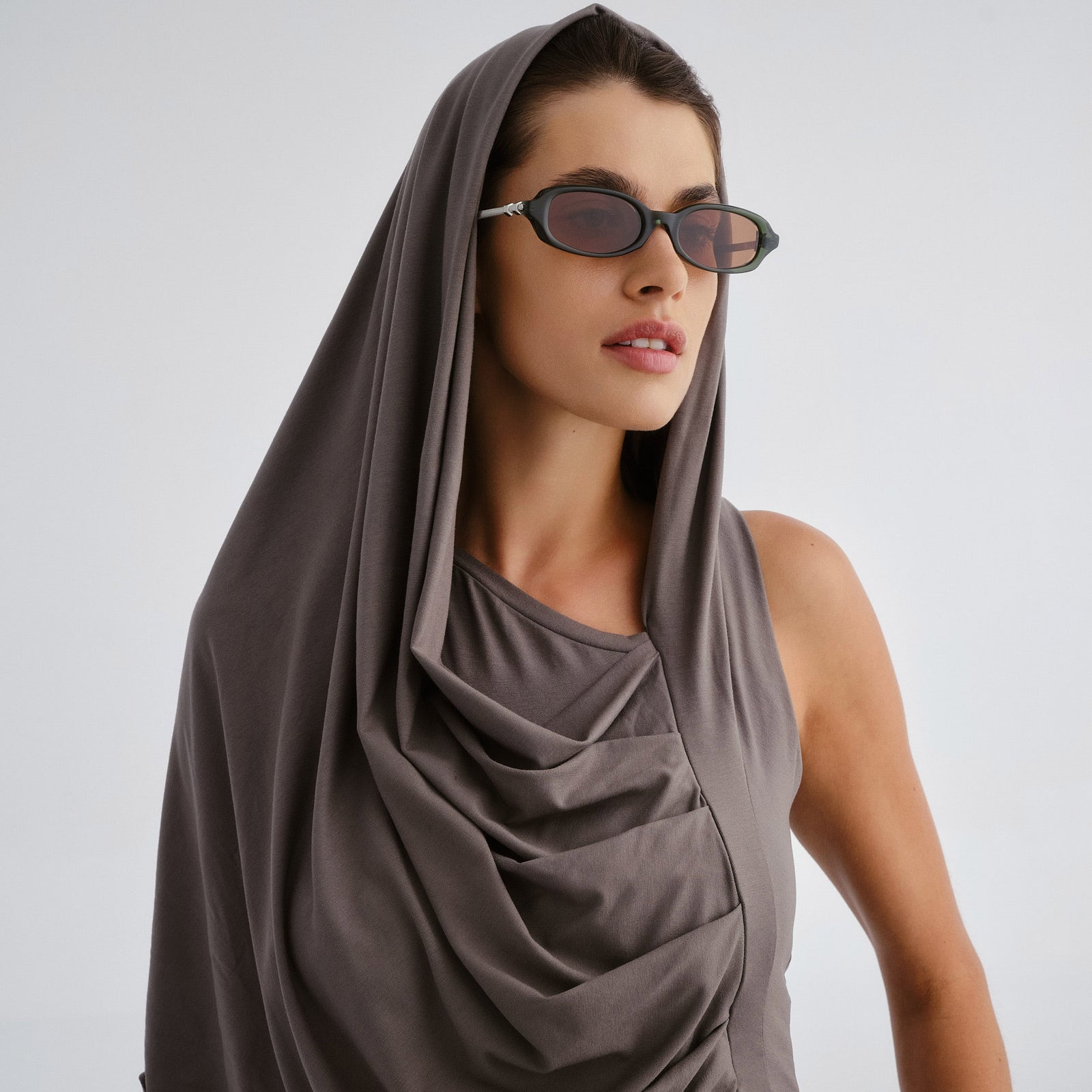 Lichtblick Dark Green Uni-Sex Rectangle Sunglasses | Le Specs