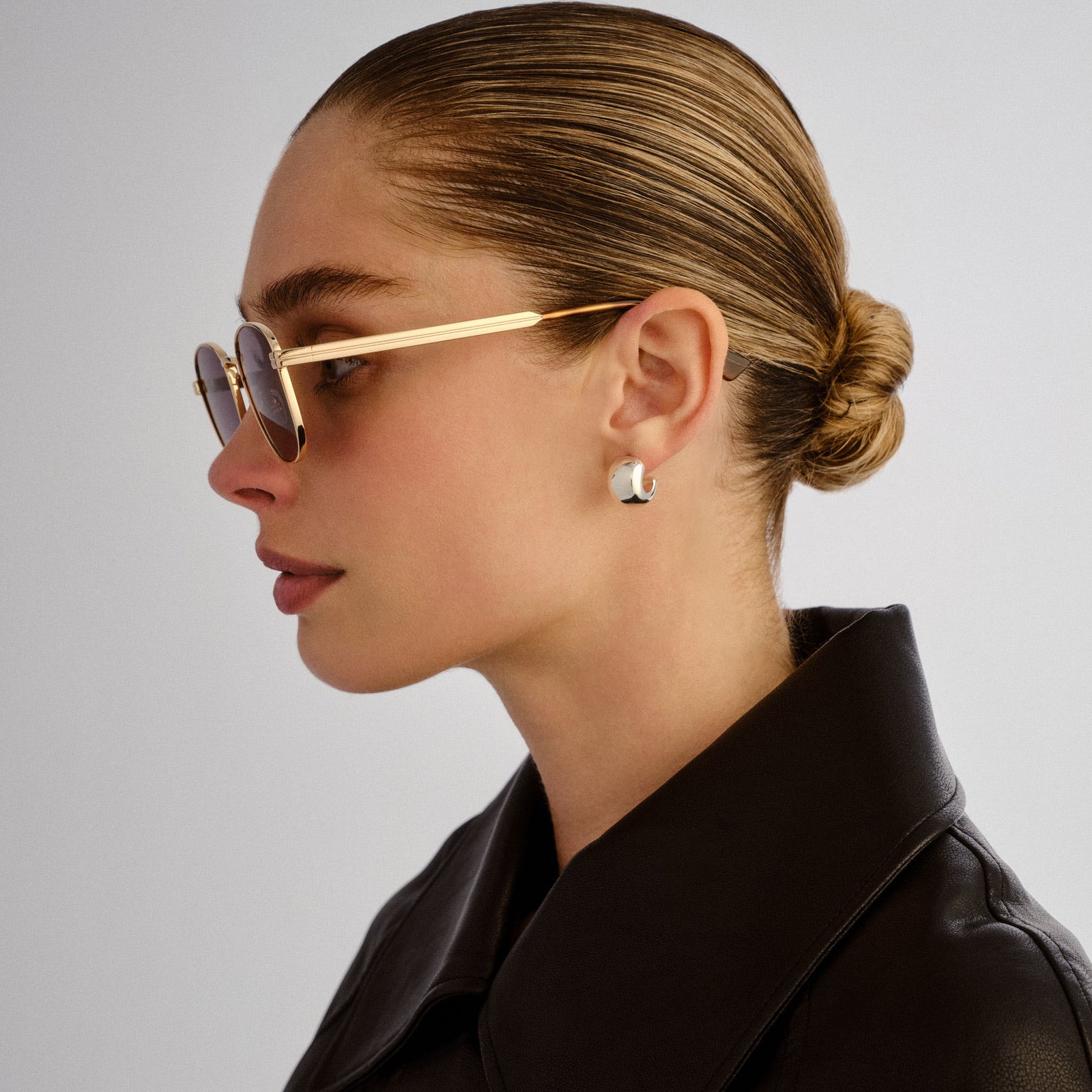 Zenith Gold Uni-Sex Square Sunglasses | Le Specs
