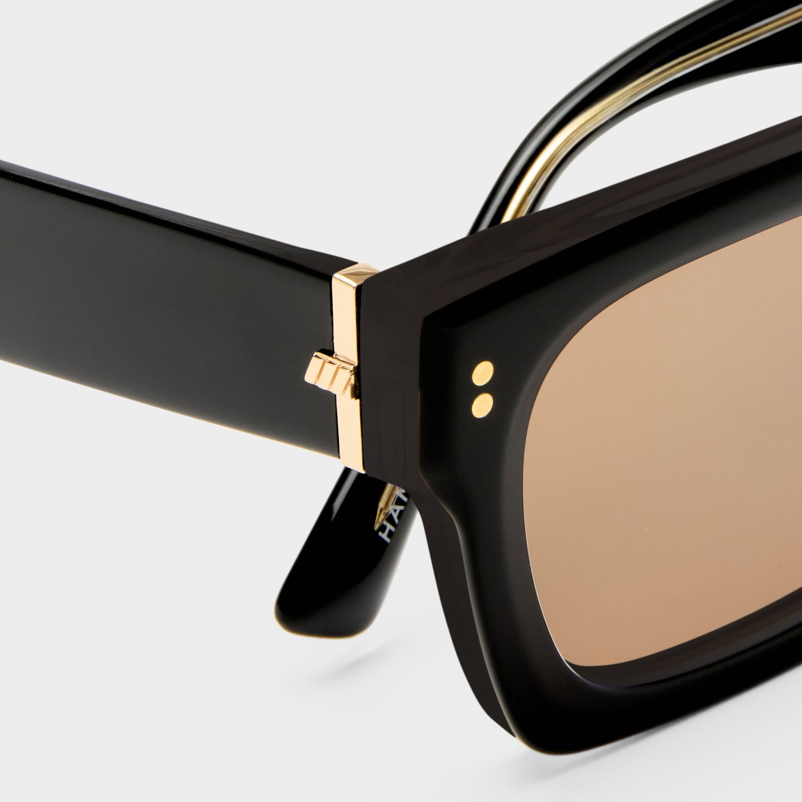 Lucent Black Uni-Sex D-Frame Sunglasses | Le Specs
