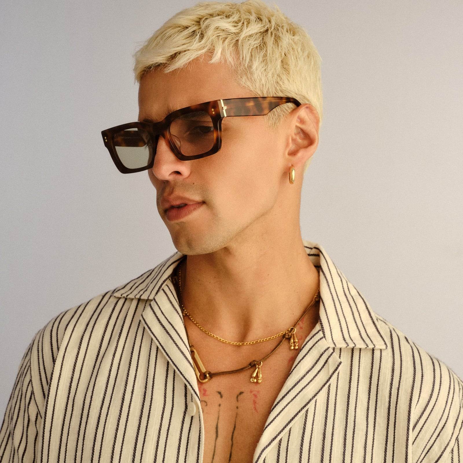 Lucent Honey Tort Uni-Sex D-Frame Sunglasses | Le Specs