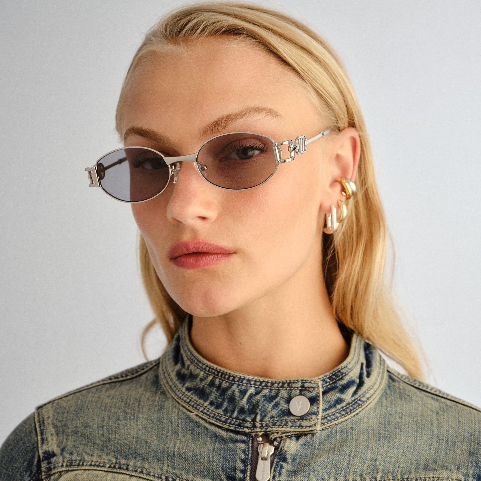 The Forbidden Silver Uni-Sex Oval Sunglasses | Le Specs