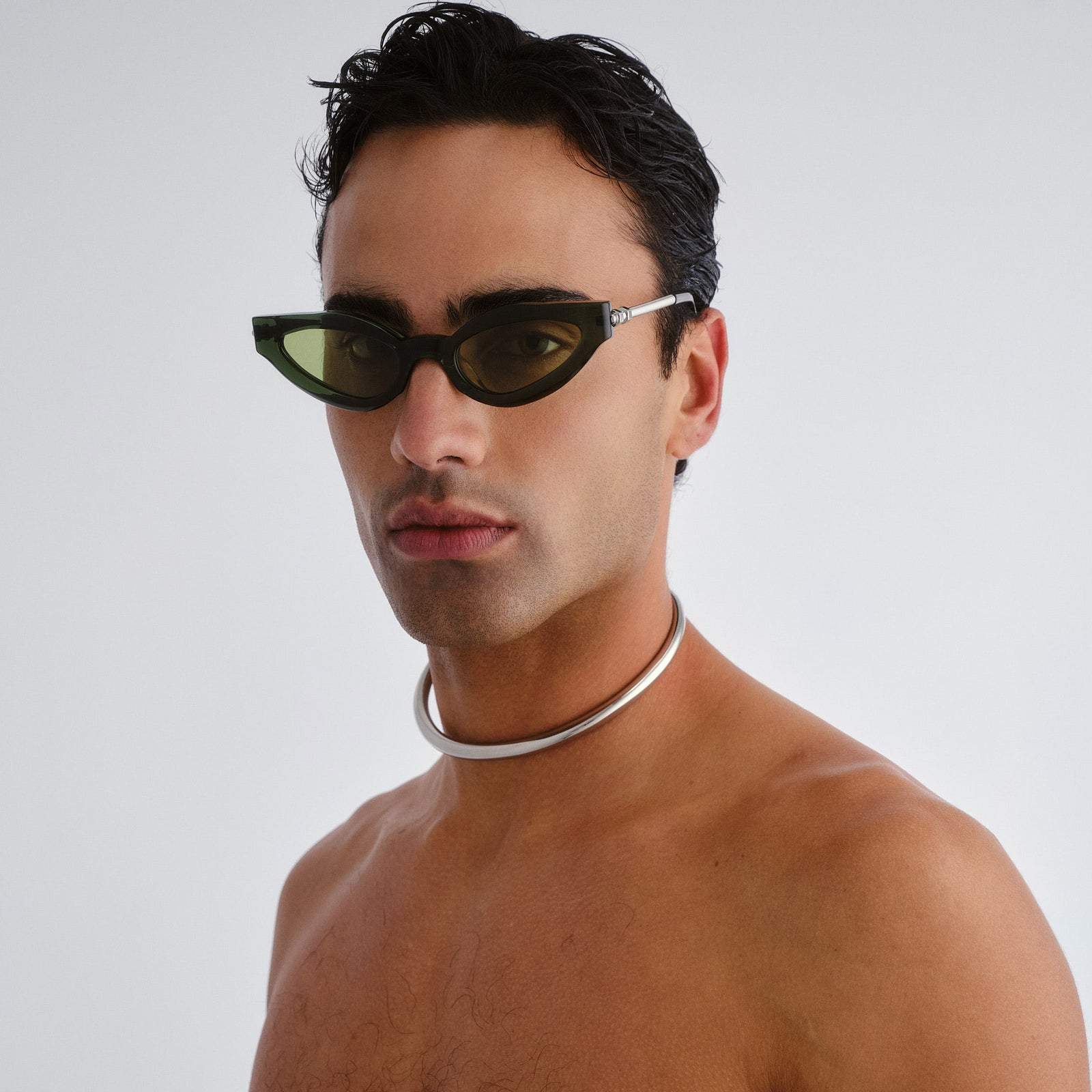 Freigeist Dark Green Uni-Sex Cat-Eye Sunglasses | Le Specs