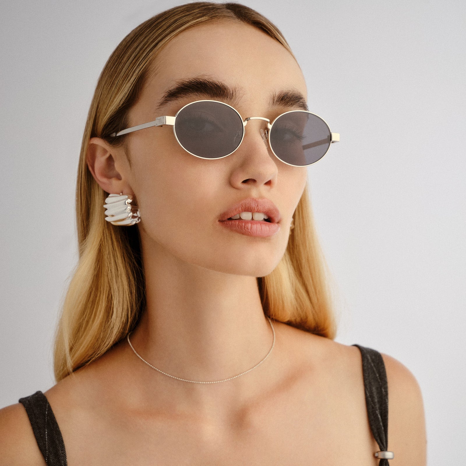 Poseidon Deux Silver Female Round Sunglasses | Le Specs