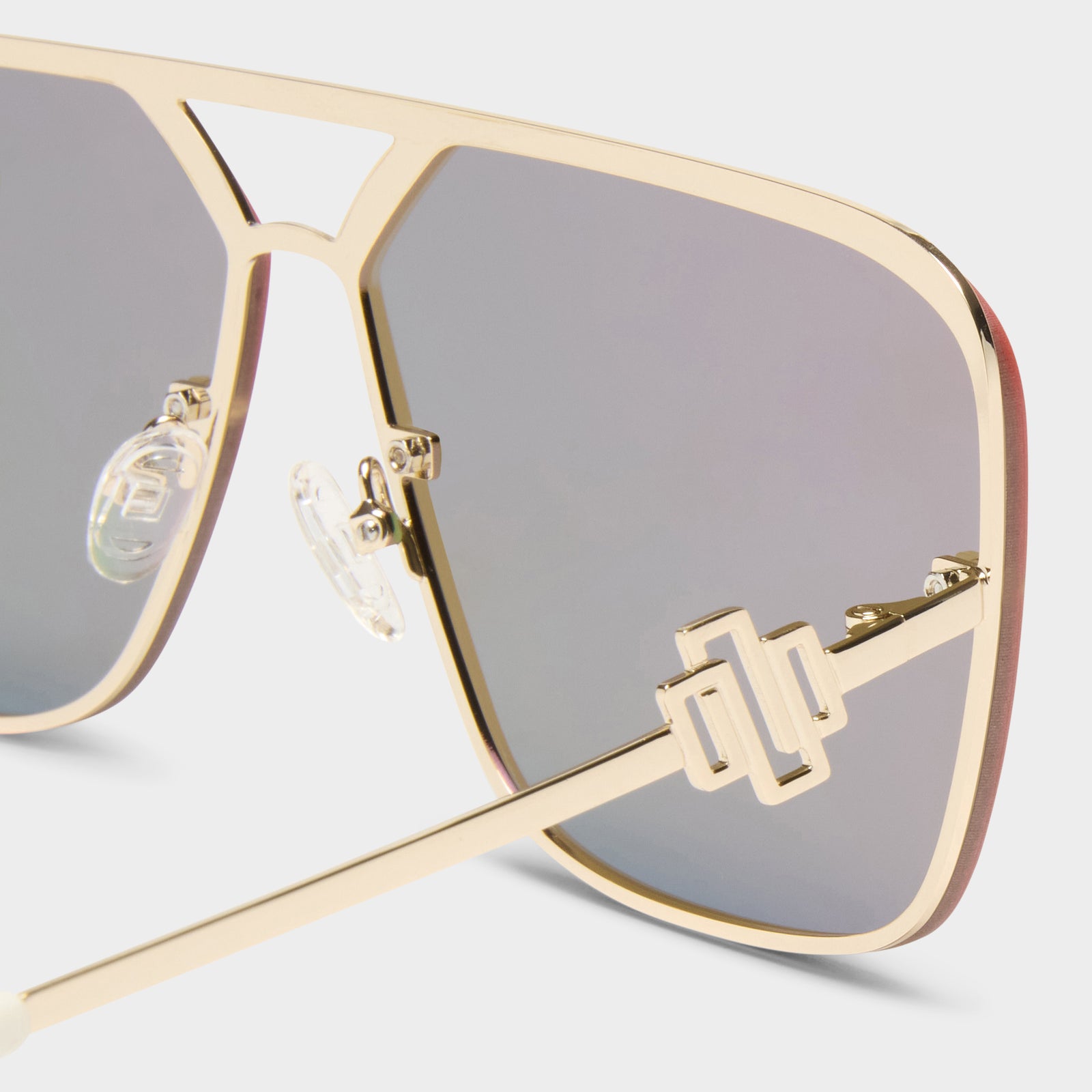 Metazoic Gold Female D-Frame Sunglasses | Le Specs
