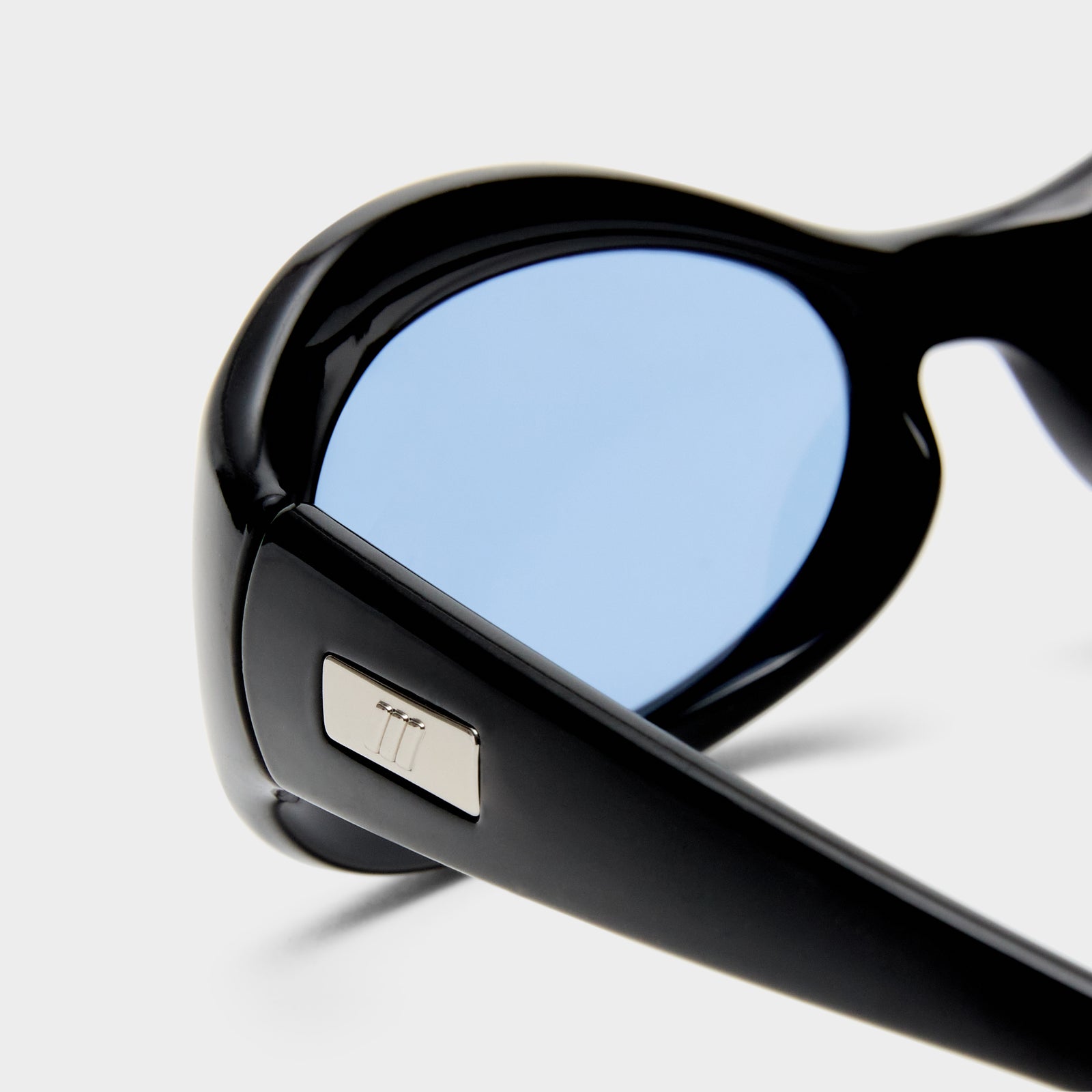 Nightcrawler Black Uni-Sex Wrap Sunglasses | Le Specs