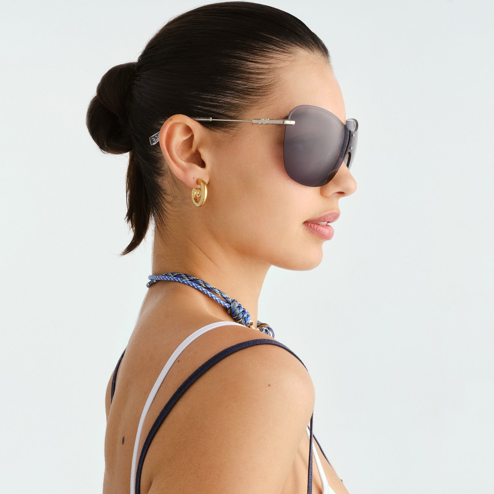 Satine Shiny Silver Female Shield Sunglasses | Le Specs