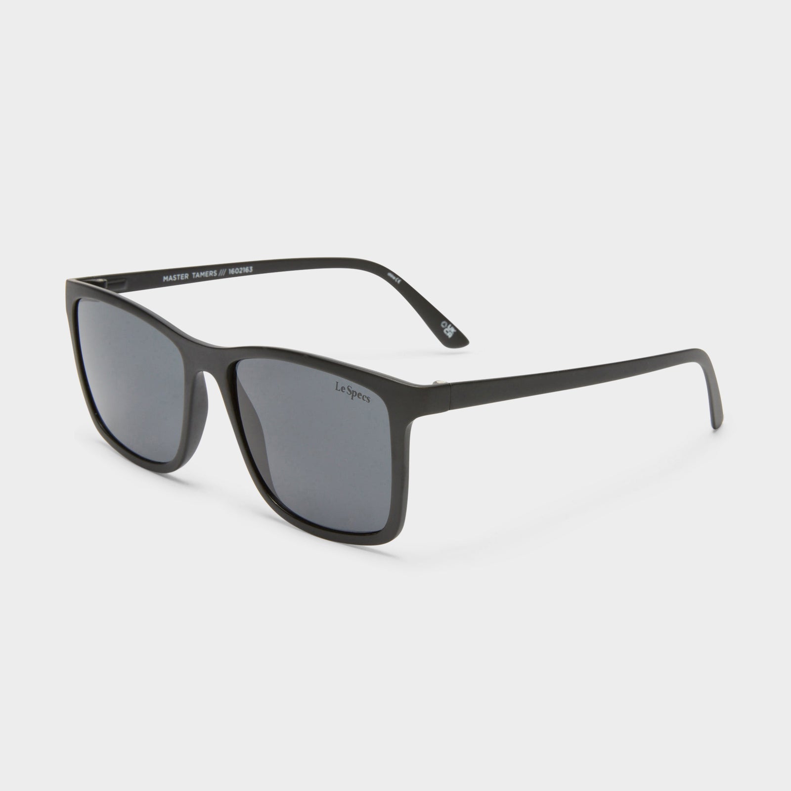 Master Tamers Matte Black Male D-Frame Sunglasses | Le Specs