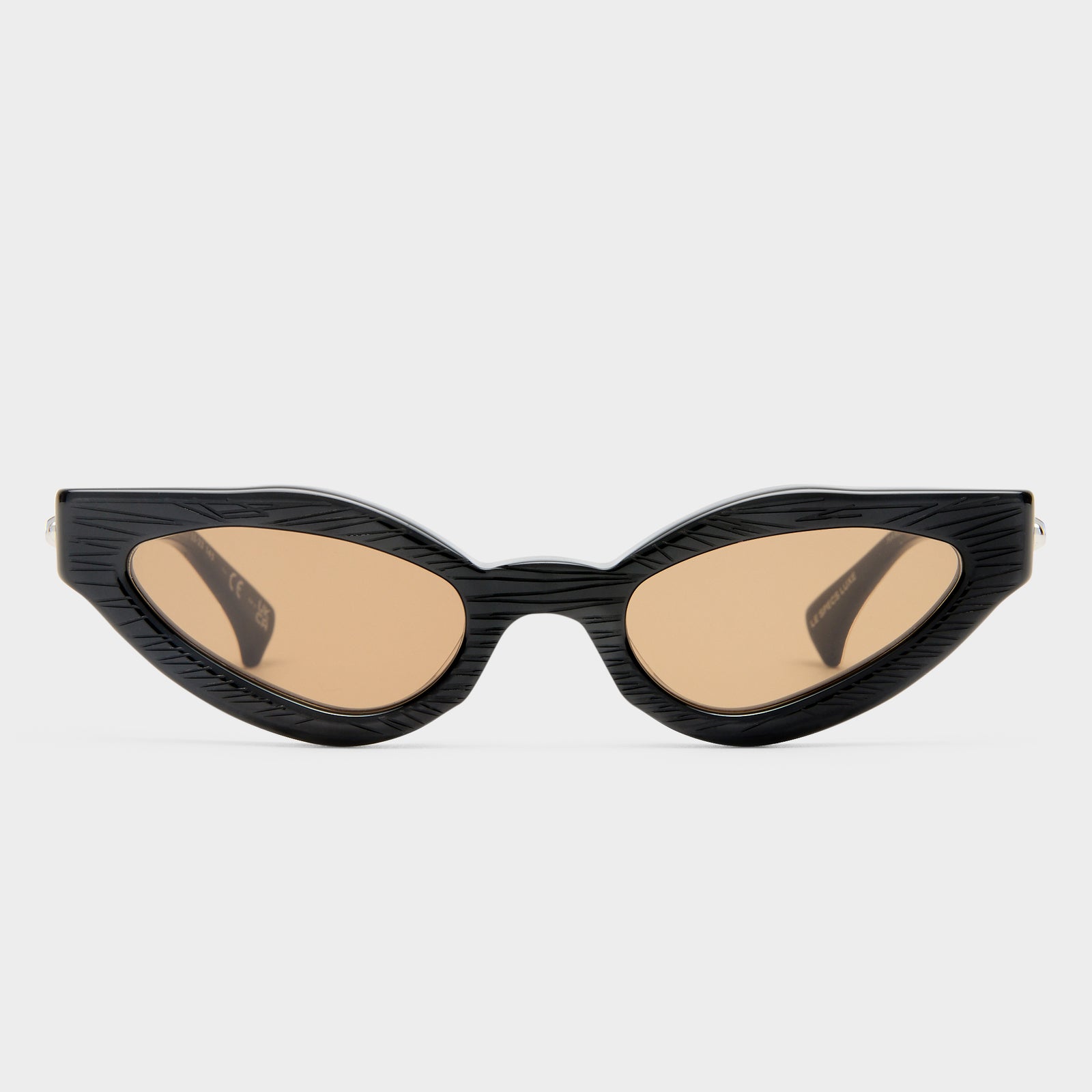 Freigeist Scratched Black Uni-Sex Cat-Eye Sunglasses | Le Specs