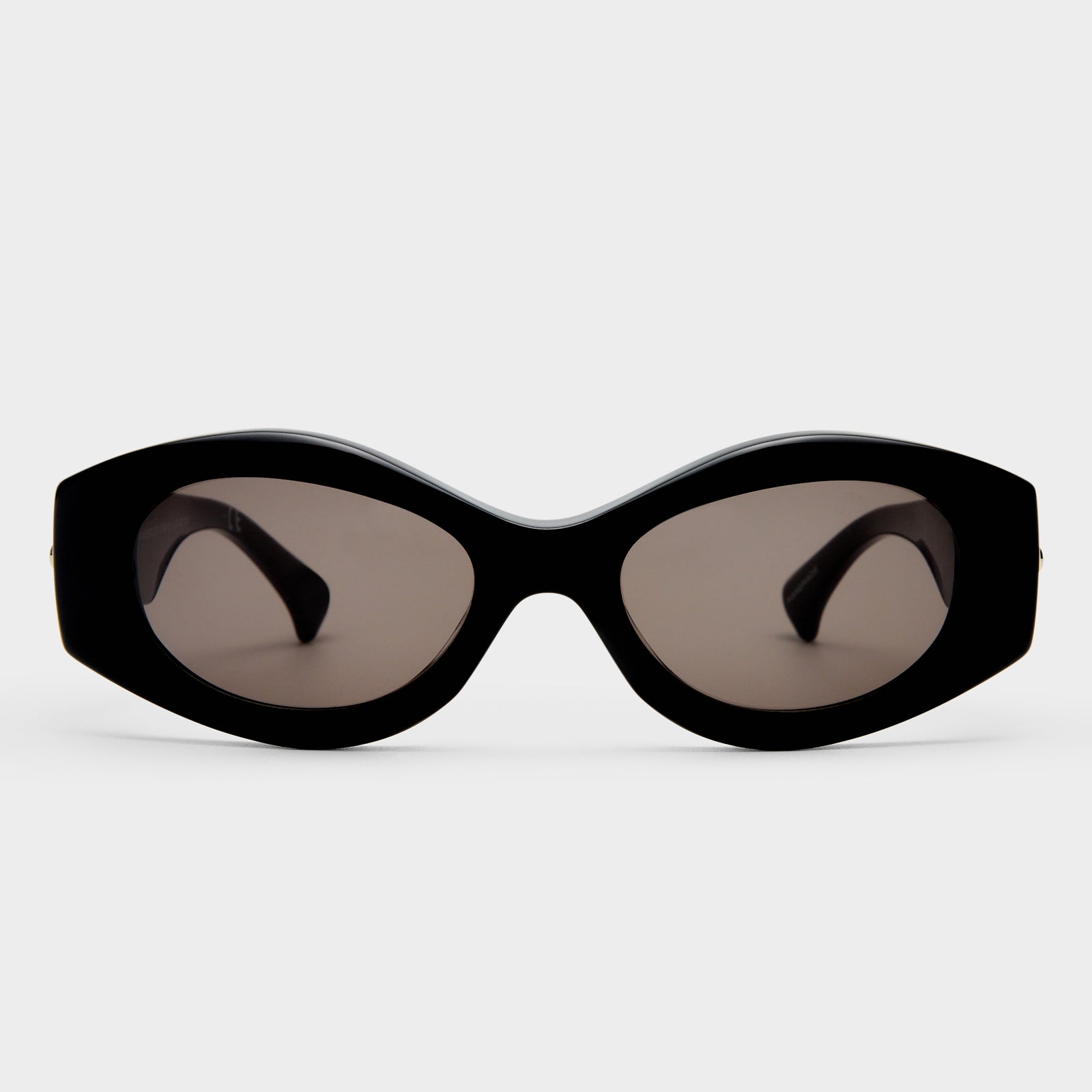 Wanderlust Black Uni-Sex Oval Sunglasses | Le Specs