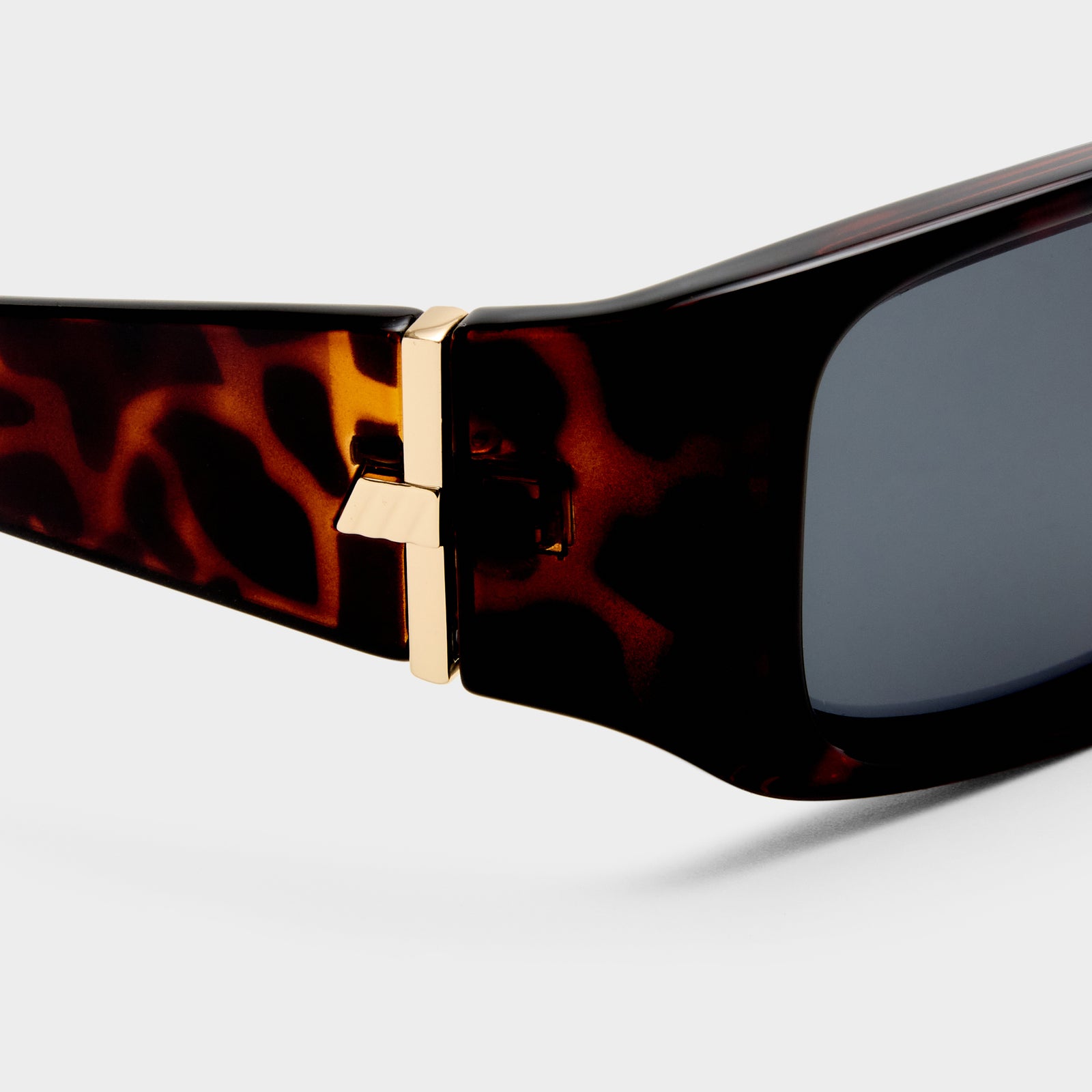 Du Jour Tortoiseshell Uni-Sex Rectangle Sunglasses | Le Specs