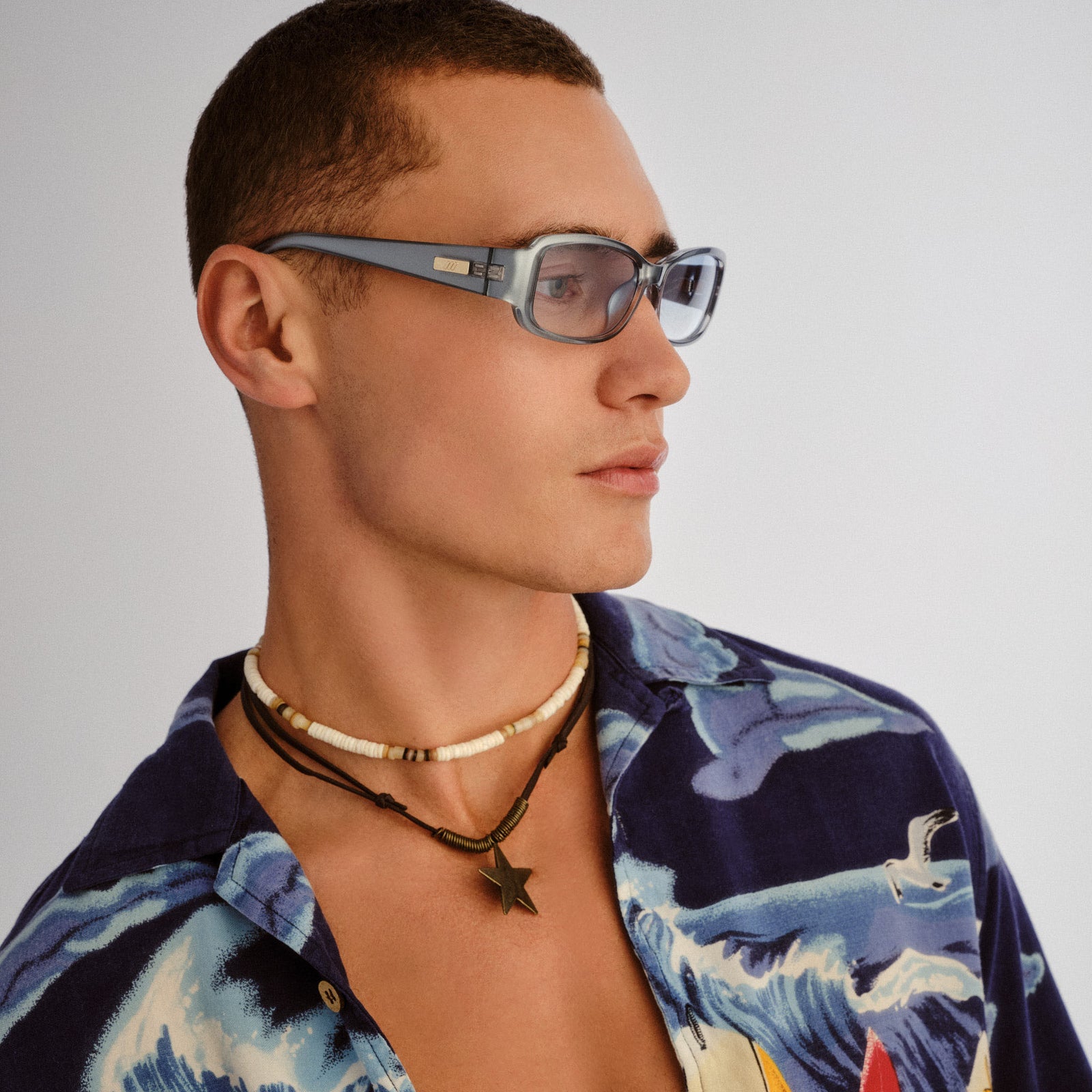 Gigglemug Blue Pearl Uni-Sex Rectangle Sunglasses | Le Specs