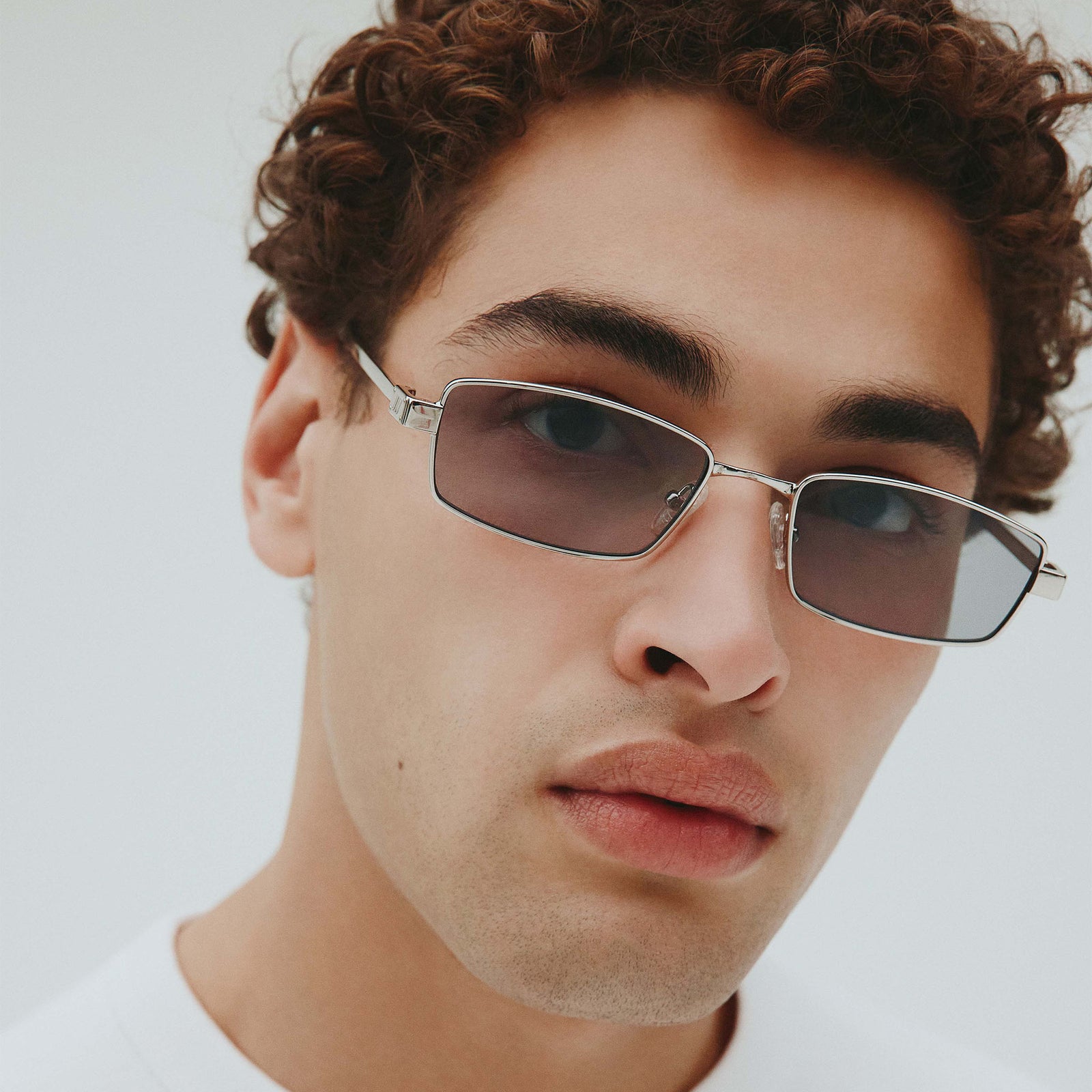 Bizarro Silver Uni-Sex Rectangle Sunglasses | Le Specs